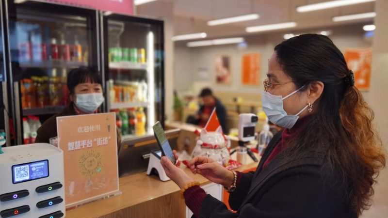 换锁：在确认锁具无法修复的情况下，进行换锁。更换锁具时，要注意以下事项：